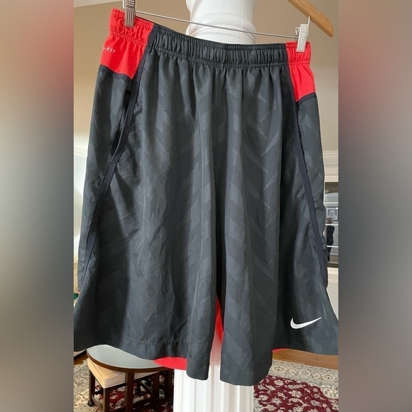 Nike Other - Nike men’s shorts DRI- FIT Training Football and Basketball in large. Black ,red
